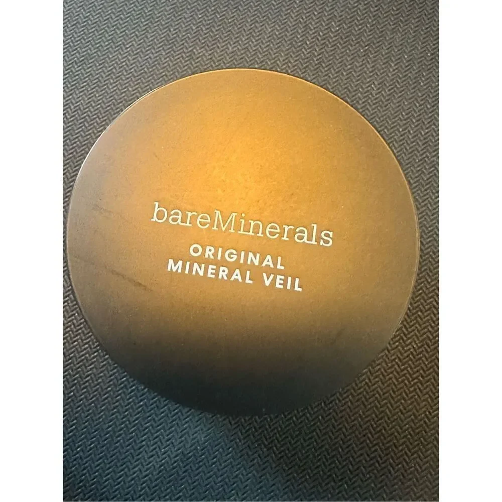 bareMinerals Mineral Veil tinted tan Translucent Setting Powder, Weightless Blur